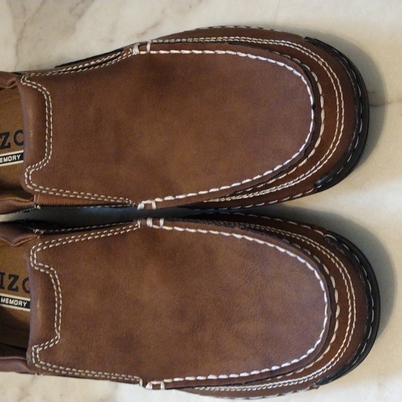 IZOD memory foam loafers. - Picture 6 of 8